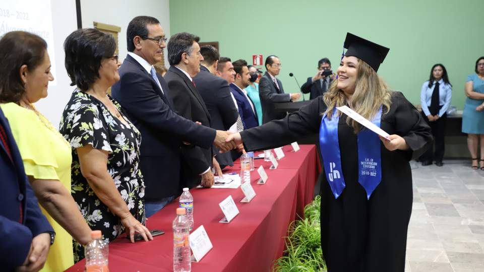 Se gradúan 269 nuevos docentes del sur del estado
